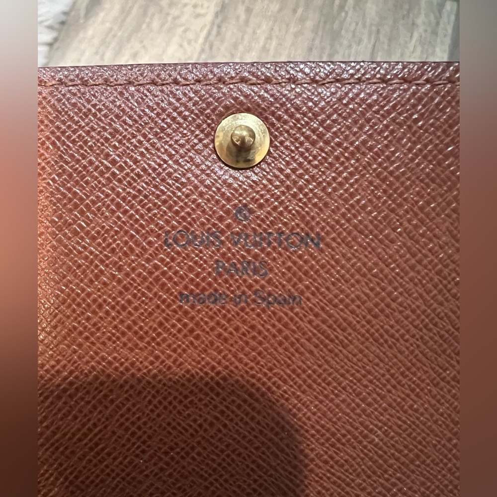 Authentic Louis Vuitton monogram bifold wallet - Picture 9 of 13